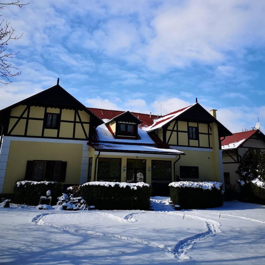 Penzion Pod Orechom Turčianske Teplice Buitenkant foto